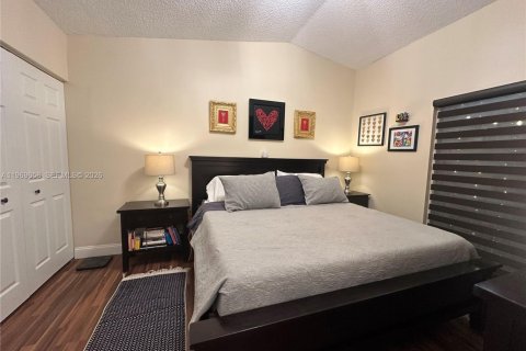 Condominio en venta en Miami, Florida, 2 dormitorios, 78.5 m2 № 2030380 - foto 11