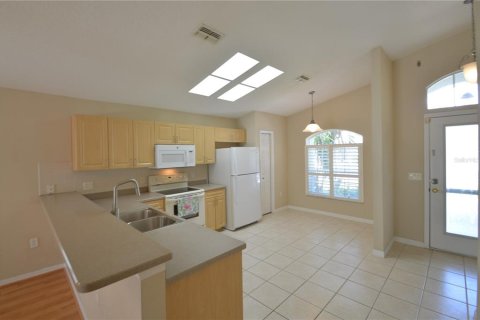House in New Port Richey, Florida 3 bedrooms, 119.29 sq.m. № 1886245 - photo 9