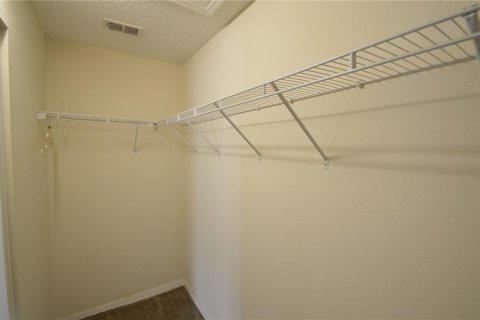 House in New Port Richey, Florida 3 bedrooms, 119.29 sq.m. № 1886245 - photo 21