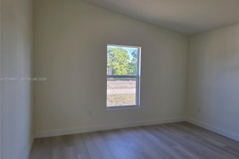 House in Lehigh Acres, Florida 3 bedrooms № 2069009 - photo 13