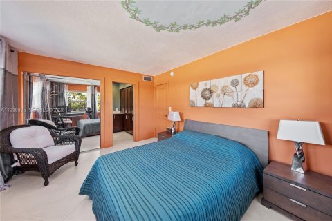 Condominio en venta en Hallandale Beach, Florida, 2 dormitorios, 97.55 m2 № 1995449 - foto 21
