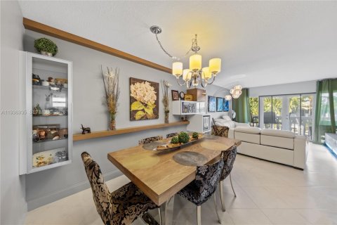 Condominio en venta en Hallandale Beach, Florida, 2 dormitorios, 97.55 m2 № 1995449 - foto 6