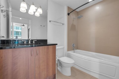 Apartment in Miami, Florida 2 bedrooms, 94.48 sq.m. № 2084067 - photo 20