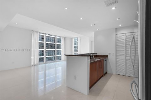 Apartment in Miami, Florida 2 bedrooms, 94.48 sq.m. № 2084067 - photo 2
