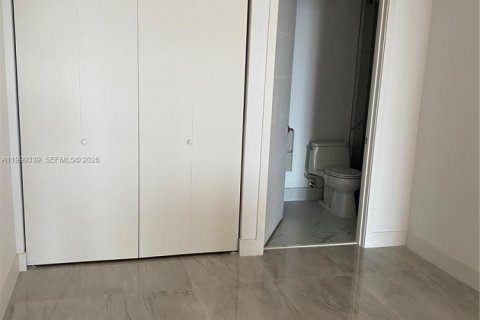 Купить кондоминиум в Бей-Харбор-Айлендс, Флорида 1 спальня, 91.04м2, № 2064107 - фото 15