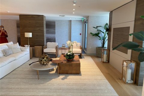 Купить кондоминиум в Бей-Харбор-Айлендс, Флорида 1 спальня, 91.04м2, № 2064107 - фото 23