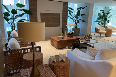 Купить кондоминиум в Бей-Харбор-Айлендс, Флорида 1 спальня, 91.04м2, № 2064107 - фото 12