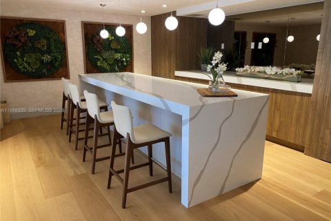 Купить кондоминиум в Бей-Харбор-Айлендс, Флорида 1 спальня, 91.04м2, № 2064107 - фото 26