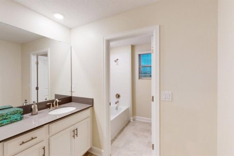 House in Clermont, Florida 4 bedrooms, 258.36 sq.m. № 1853935 - photo 7