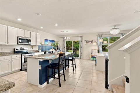 Villa ou maison à vendre à Sanford, Floride: 5 chambres, 243.96 m2 № 2419520 - photo 4