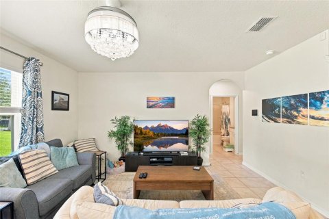 Villa ou maison à vendre à Sanford, Floride: 5 chambres, 243.96 m2 № 2419520 - photo 15
