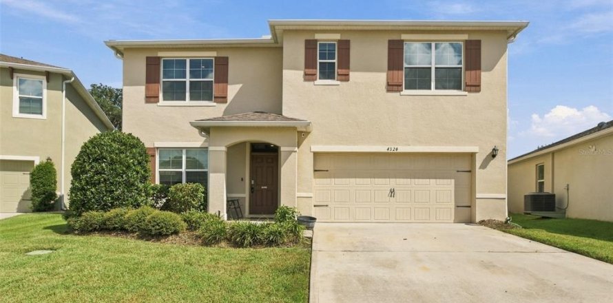 Villa ou maison à Sanford, Floride 5 chambres, 243.96 m2 № 2419520
