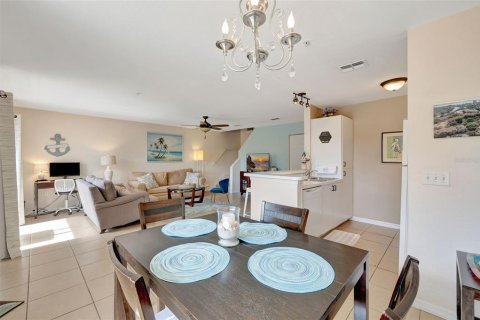 Copropriété à vendre à Sarasota, Floride: 2 chambres, 113.71 m2 № 1673658 - photo 15
