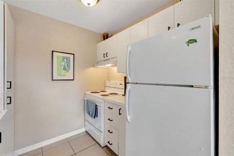 Copropriété à vendre à Sarasota, Floride: 2 chambres, 113.71 m2 № 1673658 - photo 13