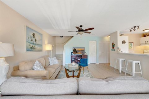 Copropriété à vendre à Sarasota, Floride: 2 chambres, 113.71 m2 № 1673658 - photo 7