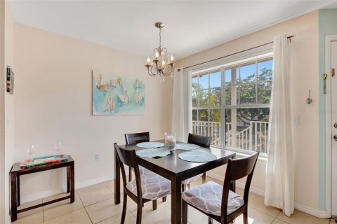 Copropriété à vendre à Sarasota, Floride: 2 chambres, 113.71 m2 № 1673658 - photo 14