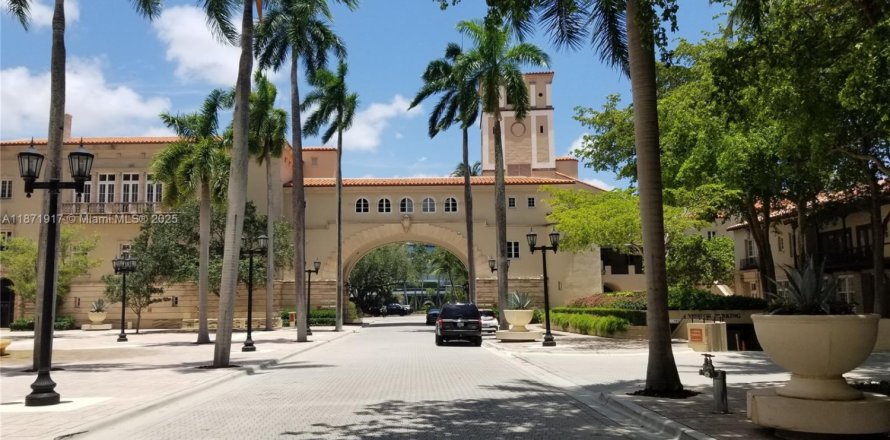 Condominio en Coral Gables, Florida, 1 dormitorio  № 1993928