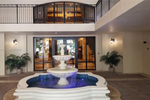 Condominio en venta en Coral Gables, Florida, 1 dormitorio, 67.63 m2 № 1993928 - foto 4