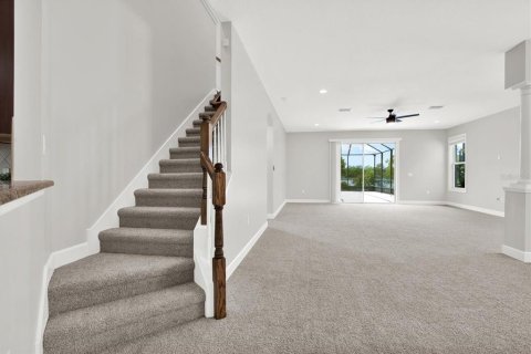 House in Tampa, Florida 4 bedrooms, 240.34 sq.m. № 1744890 - photo 14