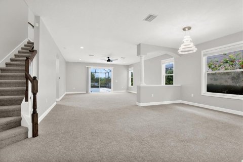 House in Tampa, Florida 4 bedrooms, 240.34 sq.m. № 1744890 - photo 15