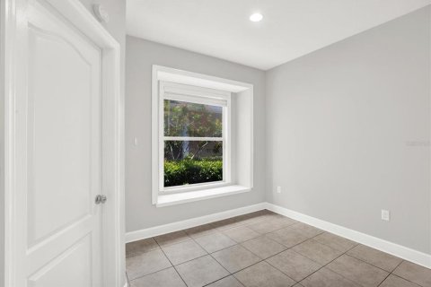 House in Tampa, Florida 4 bedrooms, 240.34 sq.m. № 1744890 - photo 11