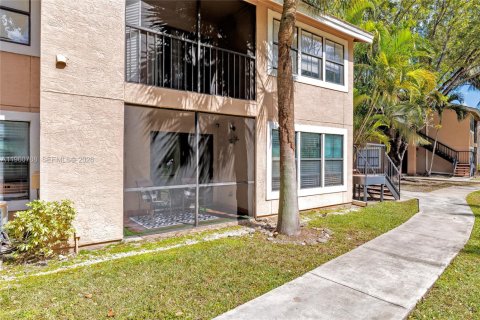 Condo in Miami, Florida, 2 bedrooms  № 2024229 - photo 28