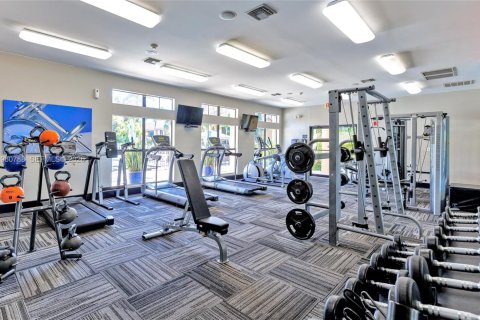 Condo in Miami, Florida, 2 bedrooms  № 2024229 - photo 6