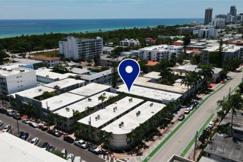 Condominio en alquiler en Miami Beach, Florida, 2 dormitorios, 84.36 m2 № 1871606 - foto 5
