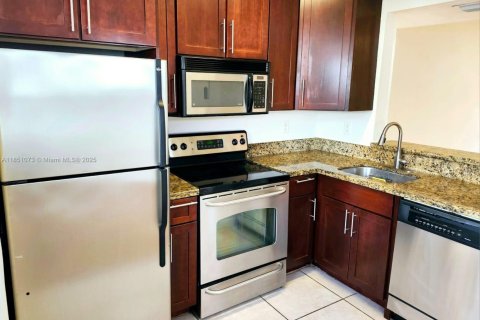 Condominio en alquiler en Miami Beach, Florida, 2 dormitorios, 84.36 m2 № 1871606 - foto 9