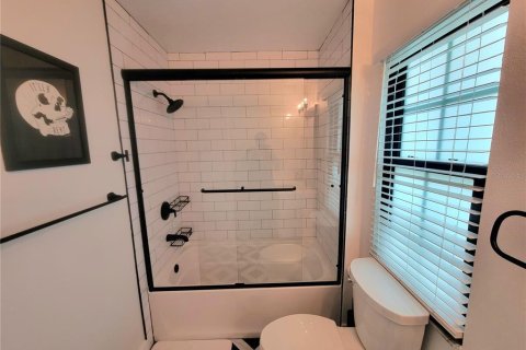 Снять в аренду квартиру в Сарасота, Флорида 6 комнат, 113.34м2, № 1915690 - фото 15