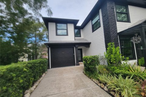 Снять в аренду квартиру в Сарасота, Флорида 6 комнат, 113.34м2, № 1915690 - фото 2