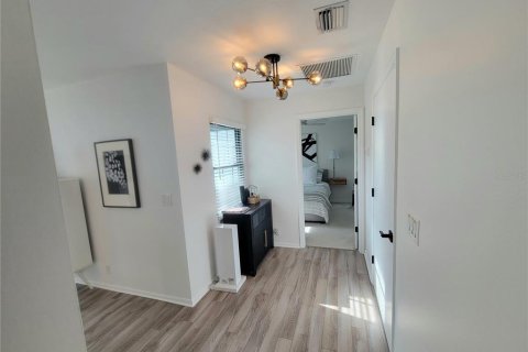 Снять в аренду квартиру в Сарасота, Флорида 6 комнат, 113.34м2, № 1915690 - фото 10