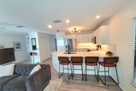 Снять в аренду квартиру в Сарасота, Флорида 6 комнат, 113.34м2, № 1915690 - фото 8