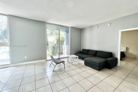 Copropriété à vendre à Miami, Floride: 1 chambre, 75.16 m2 № 2415615 - photo 2
