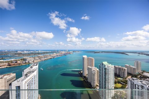 Condo in Miami, Florida, 5 bedrooms  № 1705100 - photo 15