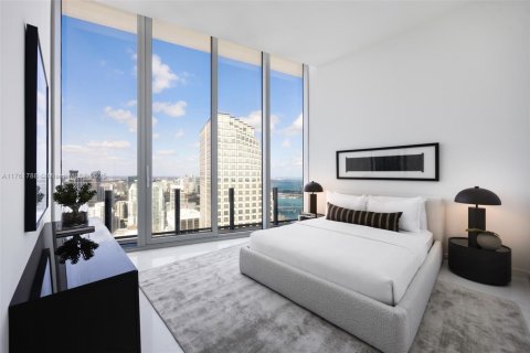 Condo in Miami, Florida, 5 bedrooms  № 1705100 - photo 10