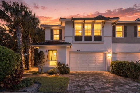 Townhouse in Palm Beach Gardens, Florida 4 bedrooms, 237.64 sq.m. № 2361682