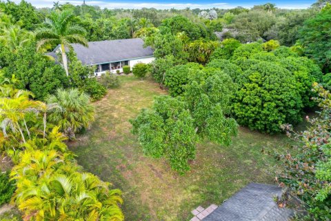 House in Homestead, Florida 3 bedrooms, 220.27 sq.m. № 1738815 - photo 23