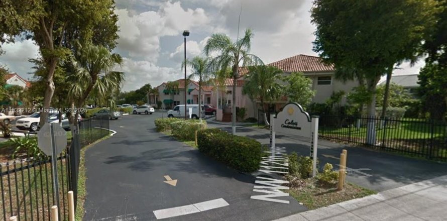 Condo à Sweetwater, Floride, 2 chambres  № 1978093