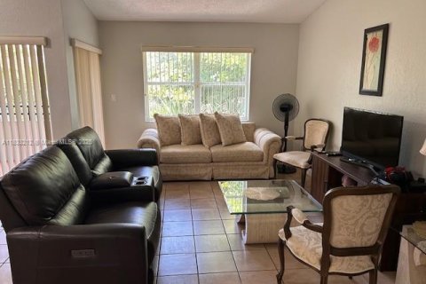 Copropriété à vendre à Sweetwater, Floride: 2 chambres, 91.97 m2 № 1978093 - photo 5