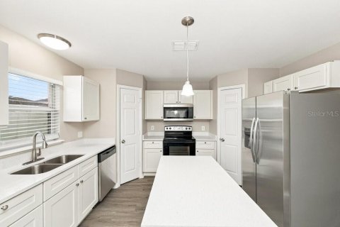 Villa ou maison à louer à Gibsonton, Floride: 3 chambres, 205.78 m2 № 2389423 - photo 6