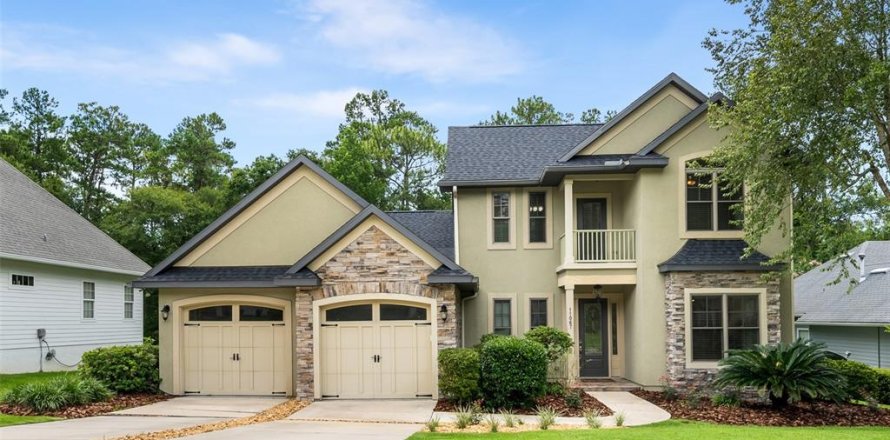 House in Gainesville, Florida 4 bedrooms, 284 sq.m. № 1840089