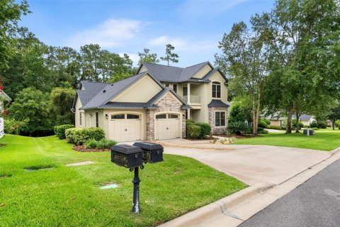 House in Gainesville, Florida 4 bedrooms, 284 sq.m. № 1840089 - photo 5