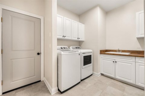 House in Gainesville, Florida 4 bedrooms, 284 sq.m. № 1840089 - photo 29