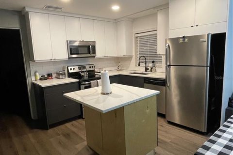 Casa en venta en Bradenton, Florida, 2 dormitorios, 105.54 m2 № 2102967 - foto 8