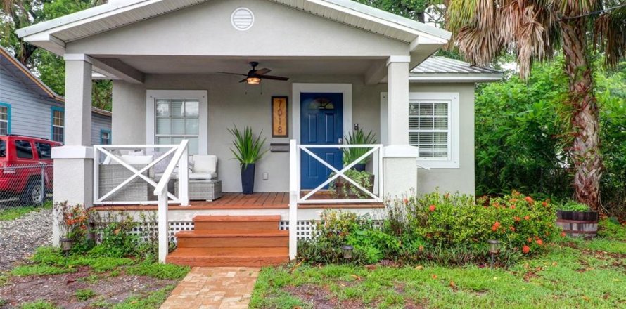Villa ou maison à Tampa, Floride 2 chambres, 81.75 m2 № 2413792