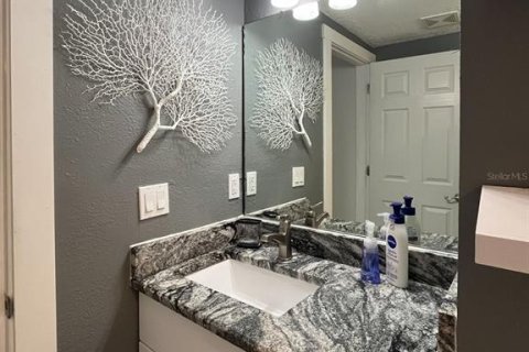 Villa ou maison à louer à Tampa, Floride: 2 chambres, 81.75 m2 № 2413792 - photo 26