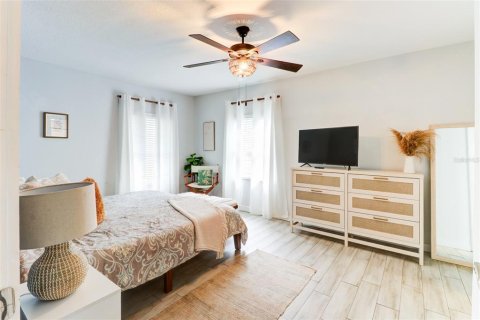 Villa ou maison à louer à Tampa, Floride: 2 chambres, 81.75 m2 № 2413792 - photo 21