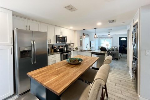 Villa ou maison à louer à Tampa, Floride: 2 chambres, 81.75 m2 № 2413792 - photo 20
