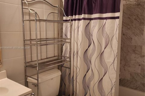 Copropriété à vendre à Pembroke Pines, Floride: 2 chambres, 108.7 m2 № 2047973 - photo 6